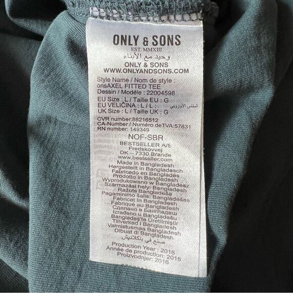 3 for $30! Only & sons graphic tee. Size large - Picture 8 of 9